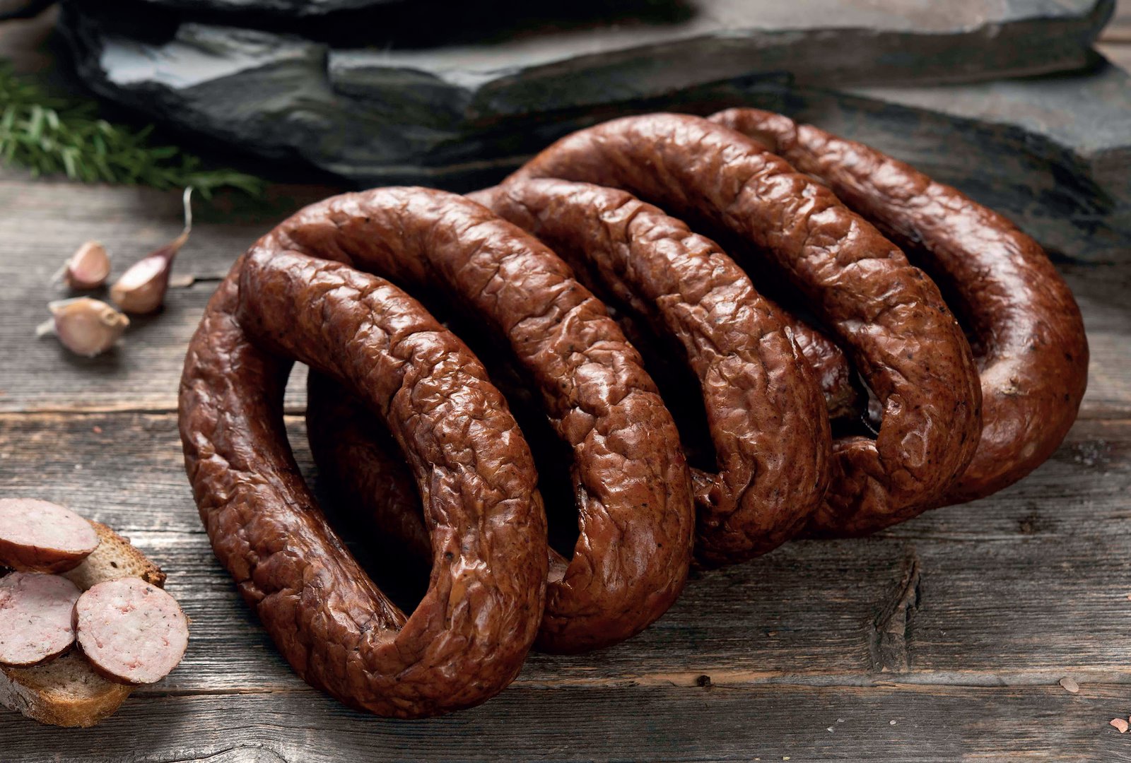WOLAREK KIEŁBASA WIEJSKA TRADYCYJNA ok 1,5kg